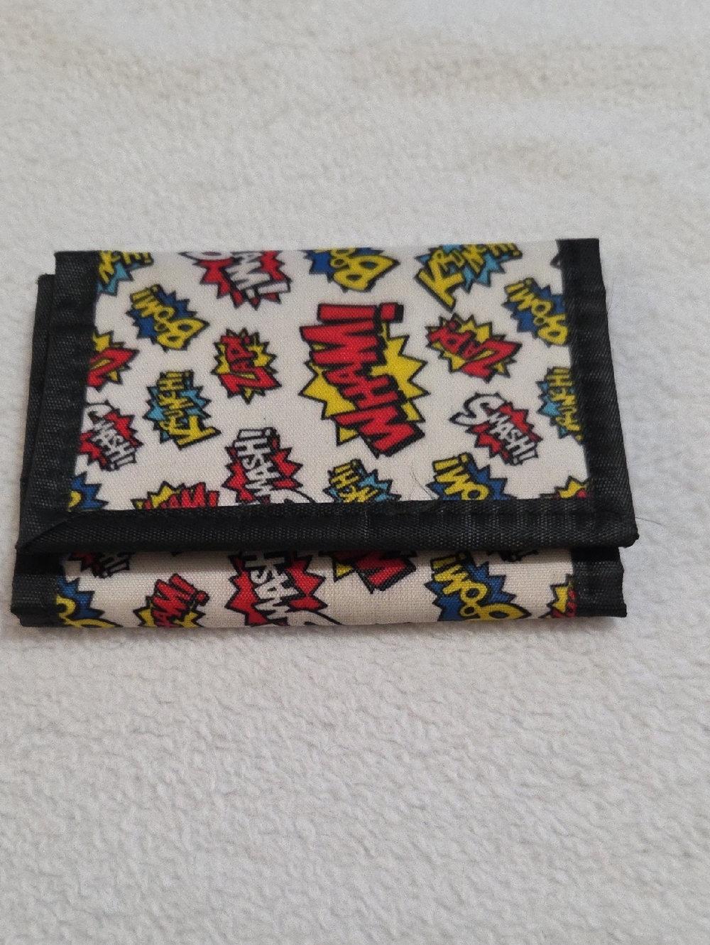 ❣️5|$25❣️Comic Pop Trifold Wallet - White with Red, Yellow & Blue Accents
